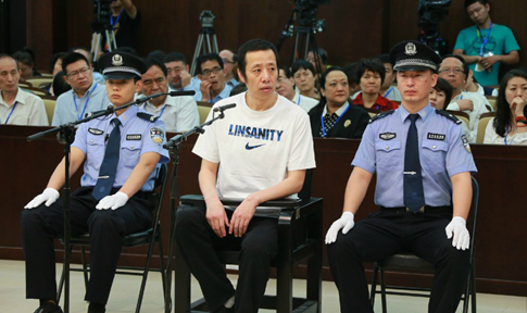 九游体育-杜少再遭驱赶不抱歉小AI休战!懦夫再添新伤员(图2) 九游体育